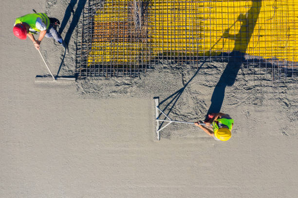 Best Concrete Pool Decks in Tariffville, CT